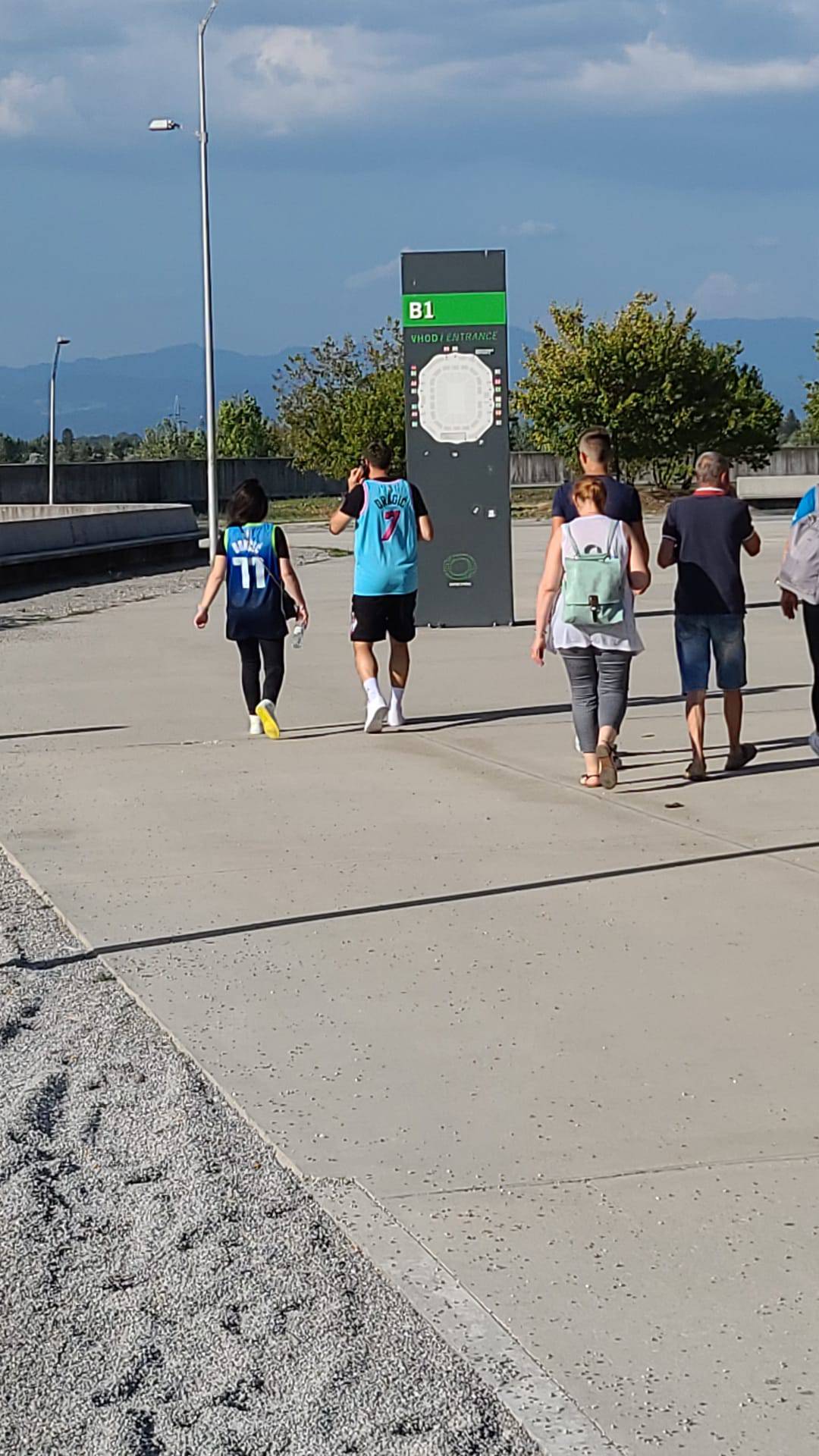 Uh, ovo boli: Slovenci održali Hrvatskoj školu košarke, u nedjelju ovisimo i o njima!