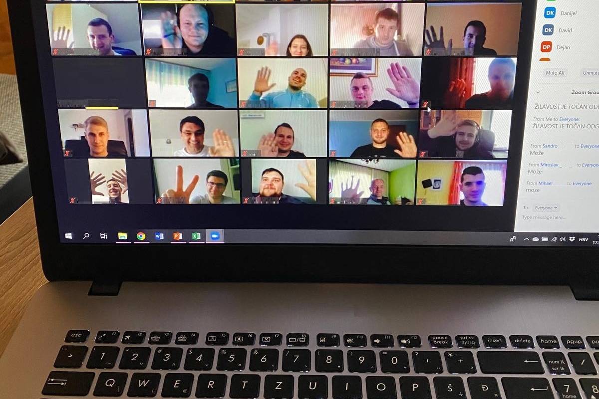 Dvoje studenata prvi obranili svoje diplomske radove online