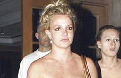 Britney Spears se pokušala ubiti četiri  puta, a ne dva