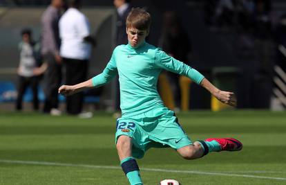 Ide mu čak i nogomet:  Bieber je trenirao s ekipom Barcelone