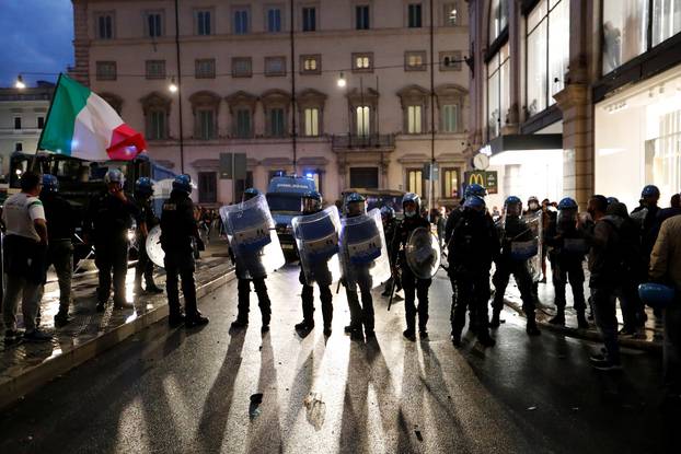 Protest against "Green Pass" in Rome