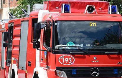 Izgorio stan u Korniću na Krku, jedna osoba lakše ozlijeđena