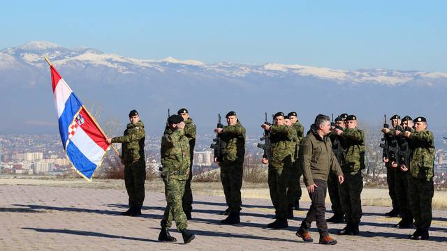 Milanović stigao u posjetu hrvatskim vojnicima na Kosovu