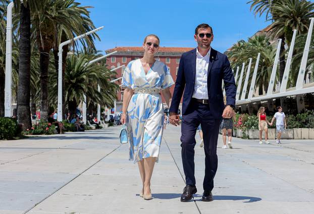 Tomislav Šuta, novi gradonačelnik Splita, u društvu supruge u šetnji gradom