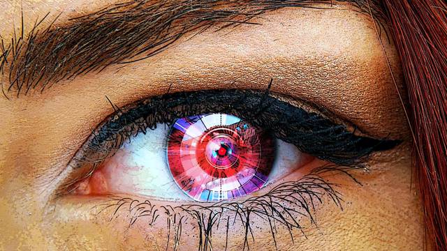 Bioničko oko spojili direktno u mozak kako bi ženi 'vratili' vid