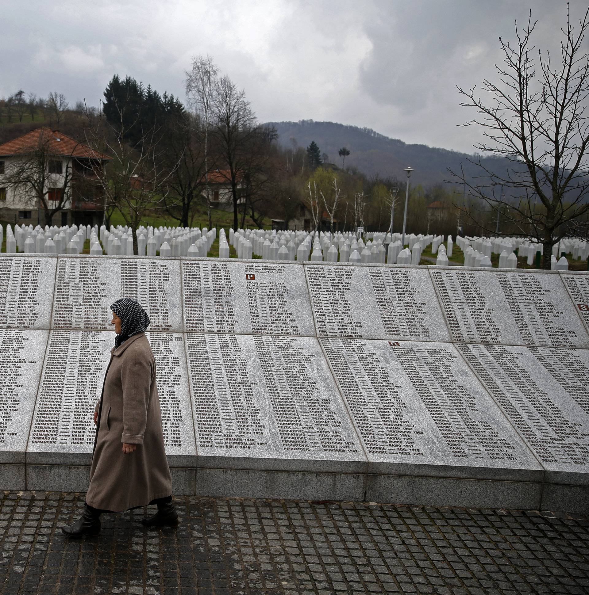 Kriv po 10 točaka: Karadžić osuđen na 40 godina zatvora