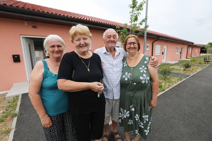 Petrinja: Županijsko naselje "Petrinia"