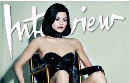 Kylie Jenner razjarila mnoge: Fotkala se golišava u kolicima
