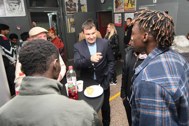 Bjelovar: Rasplesani strani radnici napravili nezaboravan tulum na DOKUartu