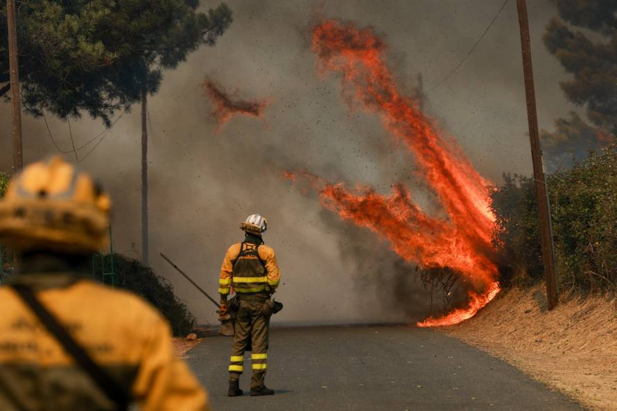 Wildfire in El Tiemblo