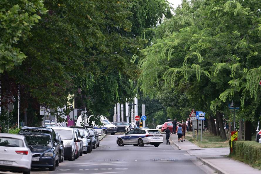 Zagreb: Čovjek s bombom kod osnovne škole, policija zatvorila okolne ulice