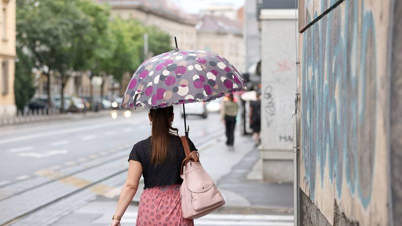 DHMZ izdao upozorenje: Stižu pljuskovi i grmljavina, vrućine ne popuštaju, bit će i do 36 °C