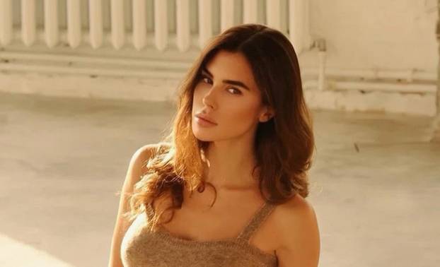 FOTO Talijanka seksi outfitima oduševljava milijune, a za sebe kaže: 'Ja sam loš utjecaj'
