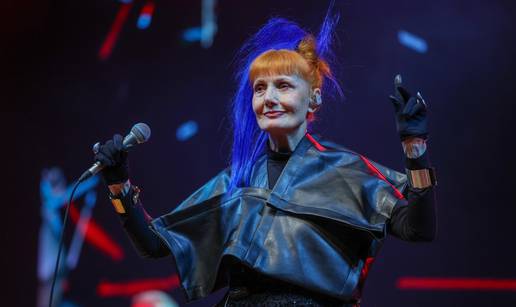 Josipa Lisac podr&zcaron;ala je mladu pjeva&ccaron;icu nakon o&scaron;tre kritike Houdeka: '&Scaron;to to zaista zna&ccaron;i?'