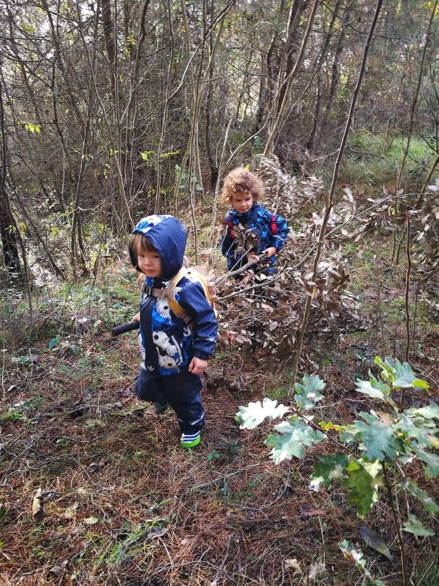 Šumski vrtić u Puli: Mališani se vesele igri u blatu i lokvama