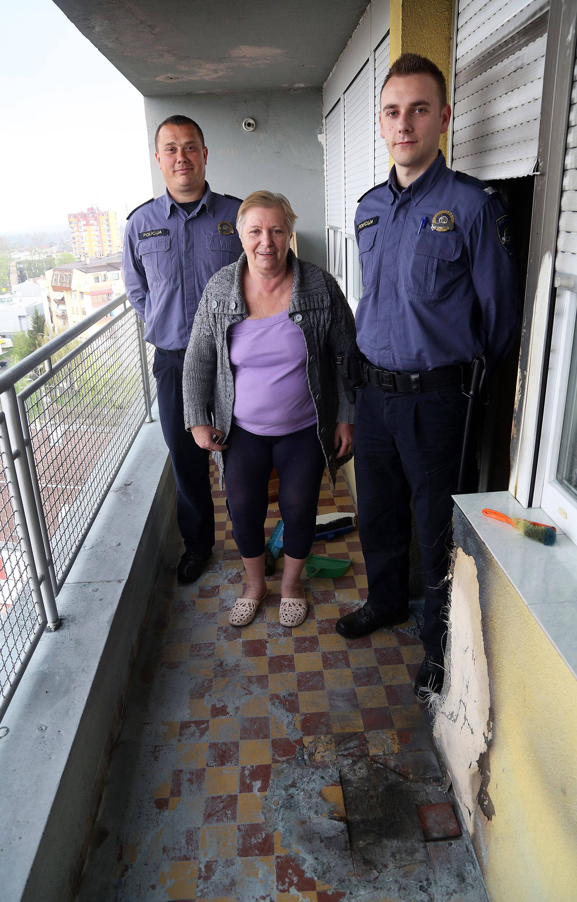 Policajci: Trčali smo na 9. kat i spasili život gospođi Katarini