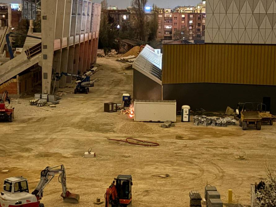 VIDEO Požar kod stadiona u Kranjčevićevoj, gorjela i fasada HNK 2: 'Tu su bili mladići...'