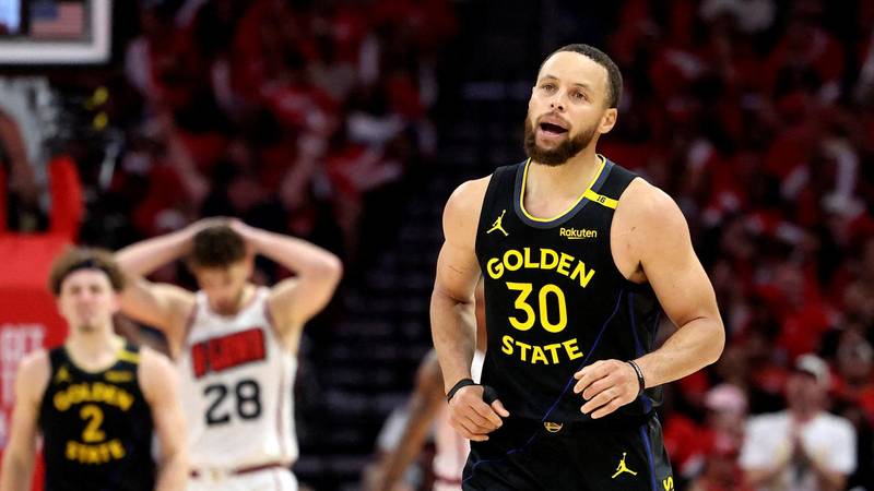 Curry se ozlijedio, Warriorsi srušili Wolvese u gostima! 30 pxl reu 050525 132232544
