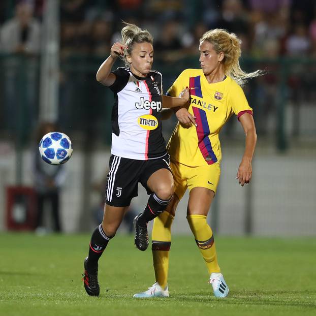 Juventus Women v Barcelona Women - UEFA Womens Champions League - Round of 32 first leg - Stadio Giuseppe Moccagatta