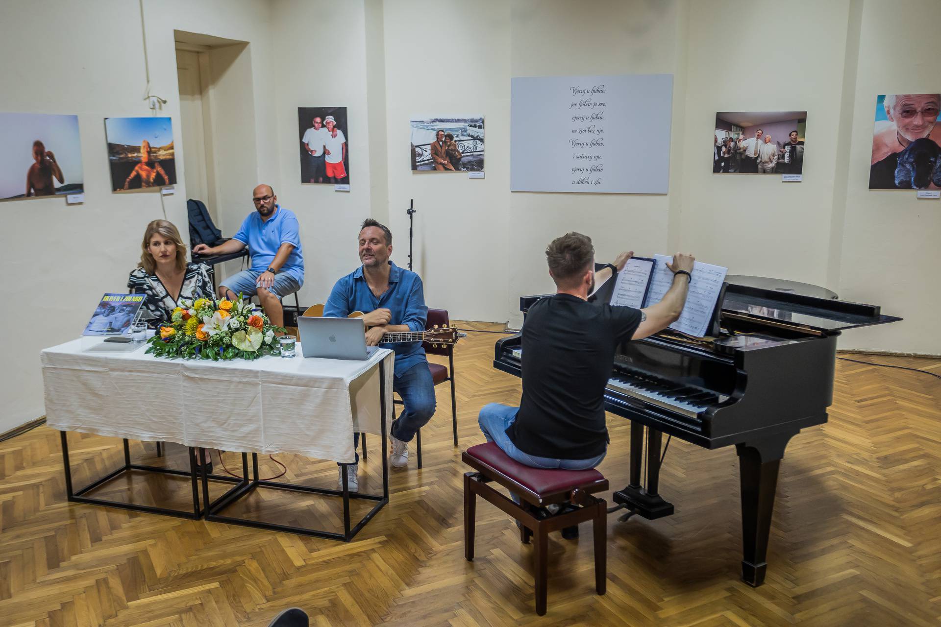 Vela Luka: Promocija pjesmarice "Oliver i Zdenko"