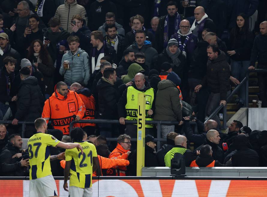 Europa League - Knockout Phase Playoff - Second Leg - Anderlecht v Fenerbahce