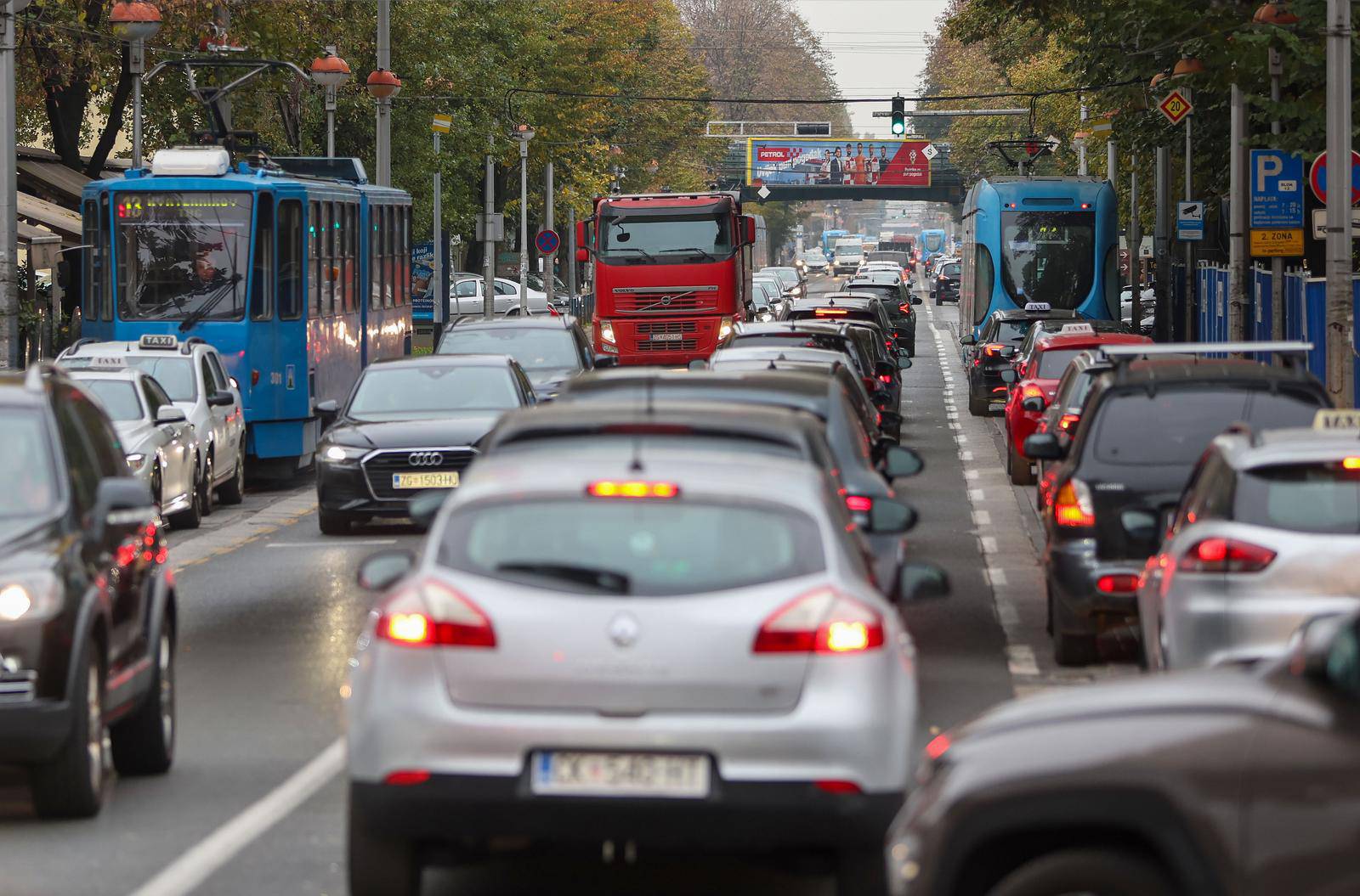 Zagreb: Velike gužve zbog zastoja tramvajskog prometa