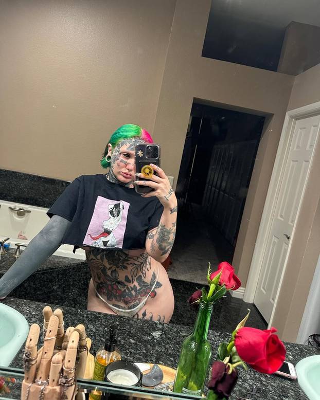 FOTO Cijela je tetovirana, ima i zmijski jezik: 'Vrijeđaju me da sam demon! Osjećam se lijepo'