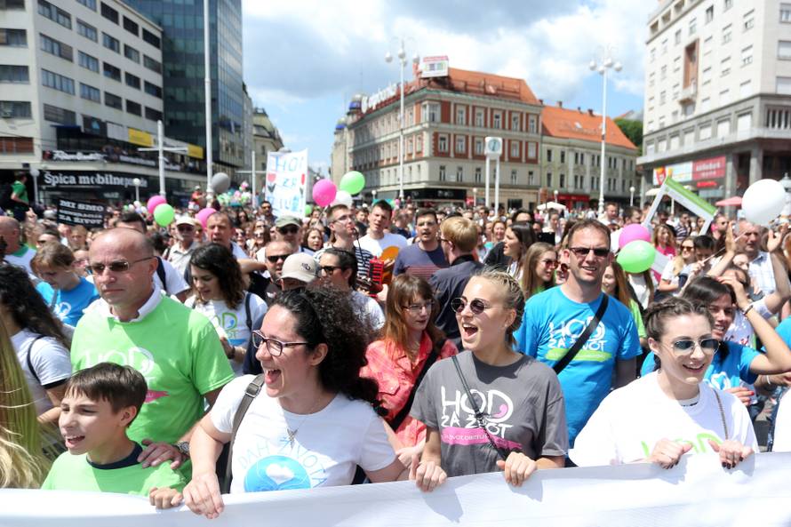 Na 'Hodu za život' 10 tisuća ljudi: Moramo zaštiti majke