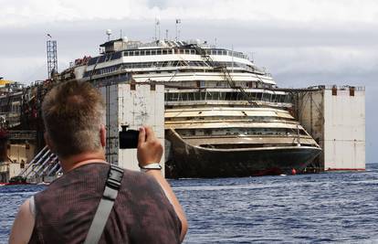 Costa Concordia je spremna za svoje posljednje putovanje