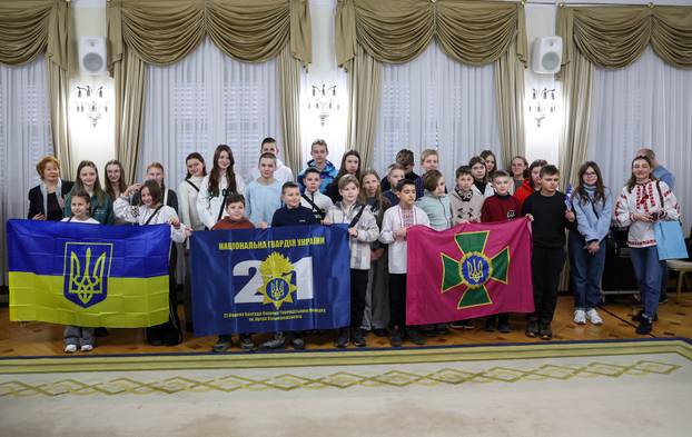 Zagreb: Andrej Plenković primio ukrajinsku djecu koja borave u Hrvatskoj na psihosocijalnoj edukaciji