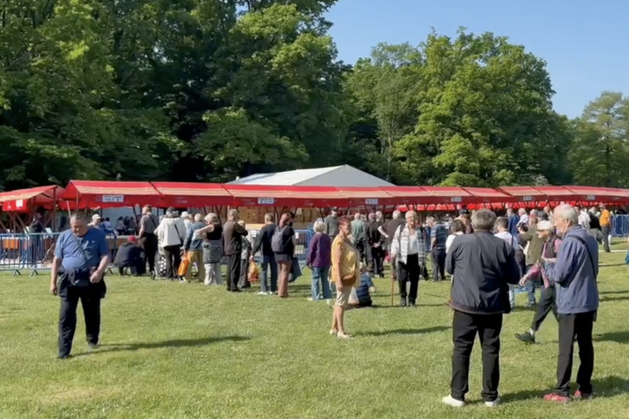 Citizens come to celebration of Labor Day in Maksimir: prepared 45,000 servings of beans
