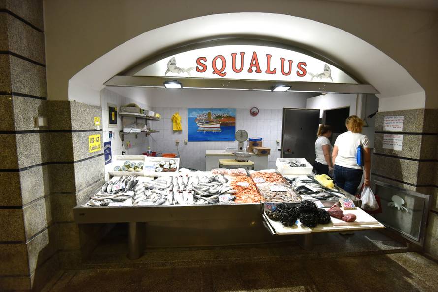 Pula: Nepoznata napadaÄica prodavaÄicu riibe zalila solnom kiselinom