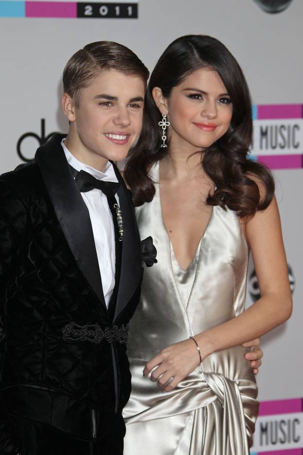 Razvodi i prekidi poznatih u 2013. godini