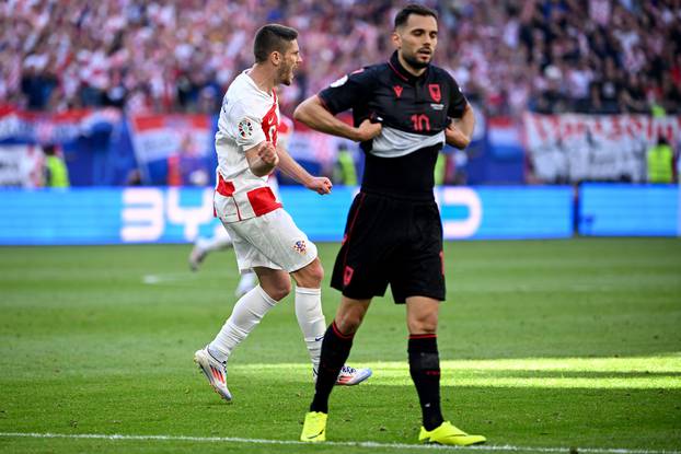 Hamburg: Susret Hrvatske i Albanije u 2. kolu skupine B na Europskom prvenstvu, Hrvatska u dvije minute okrenula utakmicu na 2:1