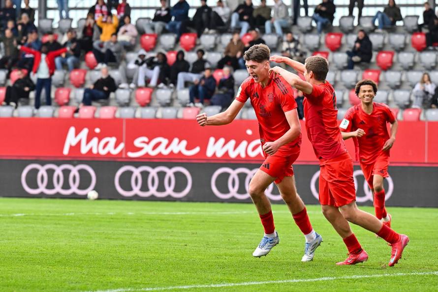 DFB U19-Nachwuchsliga Endrunde: FC Bayern M?nchen U19 - VfL Wolfsburg U19; 26.04.2025