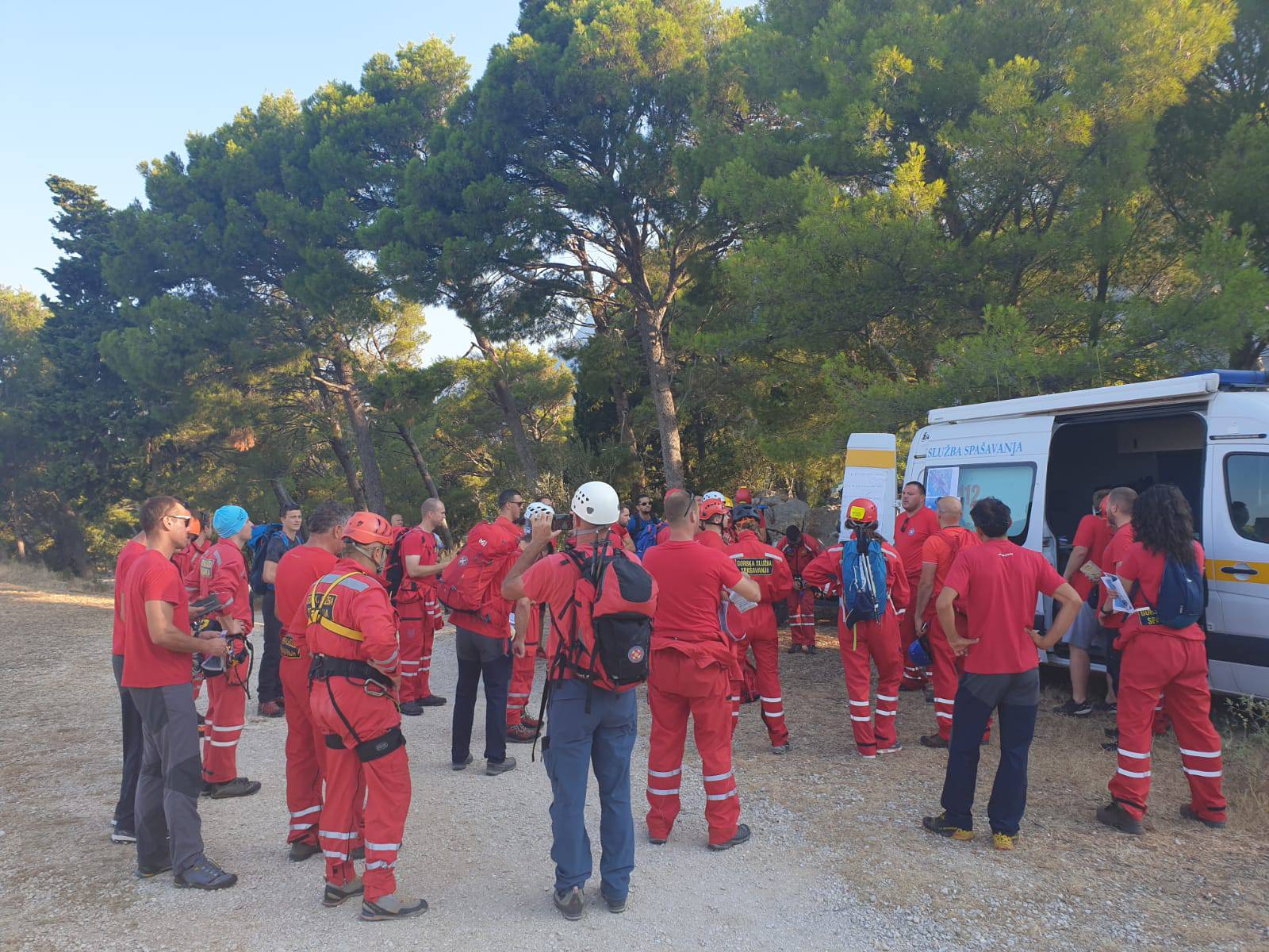 Na terenu četrdesetak ljudi: Traže Poljaka, poslao supruzi fotografiju s planine i nestao