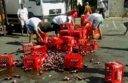 Coca-Cola tekla je Hvarom nakon nezgode pri istovaru