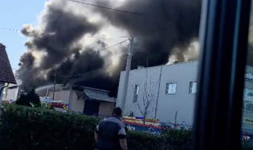 Toksikolog o crnom dimu koji se širi:  'Mogu nastati kancerogeni produkti, evo kako se zaštititi'