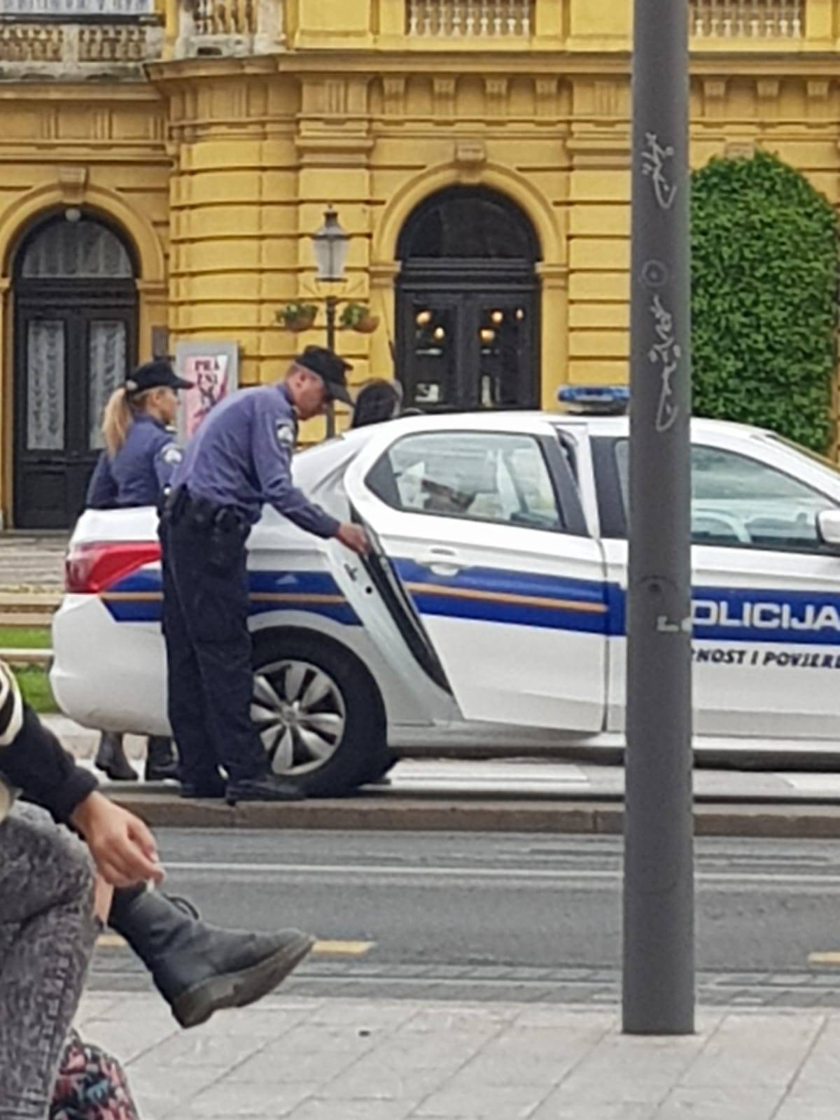 Skidali zastave Hoda za život: Omotat ću se u nju i trčati gola