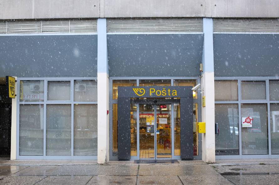 Dvojica razbojnika opljačkala poslovnicu pošte u Zagrebu