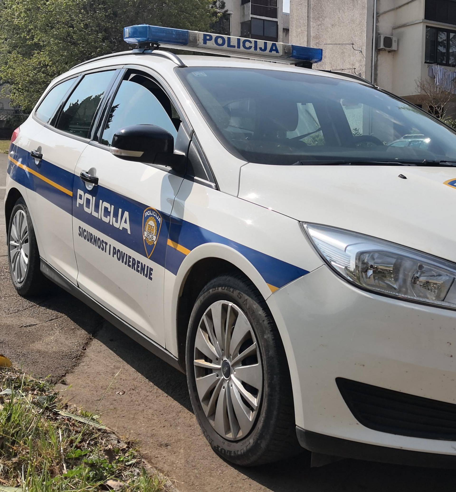 Političaru iz sefa nestao novac, policija privodila sumnjivce...