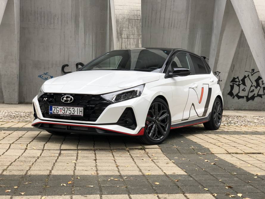 Test vatrenog Hyundaija i20: Otrov se čuva u malim bočicama