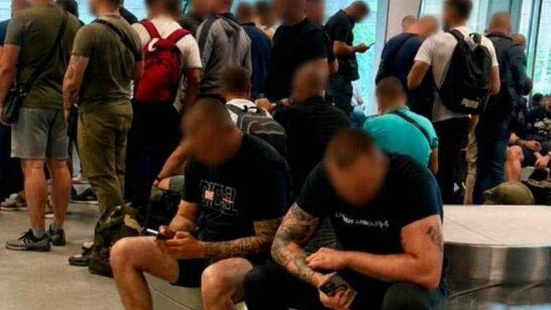 PROPUSTILI STE? ČITAJTE! Kaos zbog Vučićevih batinaša, napad na policajce, beba ostala u autu