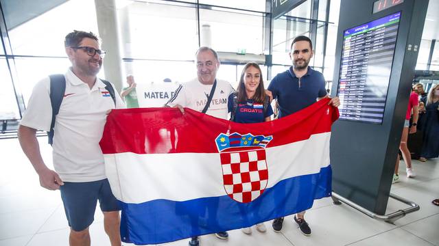 Zagreb: Atletičarka Matea Parlov Koštro vratila se iz Munchena nakon osvojene srebrene medalje u maratonu
