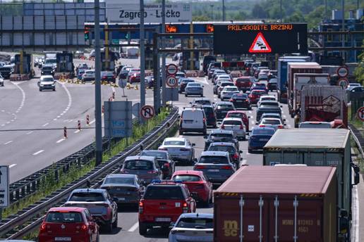 FOTO Kolone auta na Lu&ccaron;kom, ljudi hrle na produ&zcaron;eni vikend