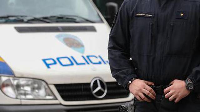 Policajci premlatili kolegu na božićnoj zabavi i izbili mu zube