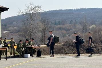 Prvi dan vojnog roka u Slunju