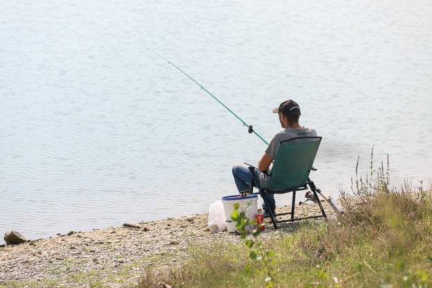 Zagreb: Šoderice Blato omiljeno su okupljalište lokalnih ribiča