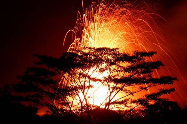 Lava erupts on the outskirts of Pahoa