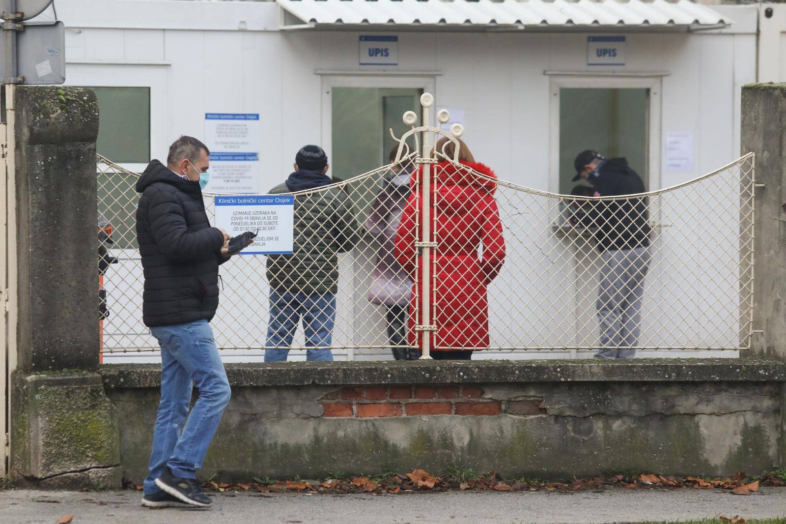 Osijek: Smanjuju se gužve na testiranju za koronavirus